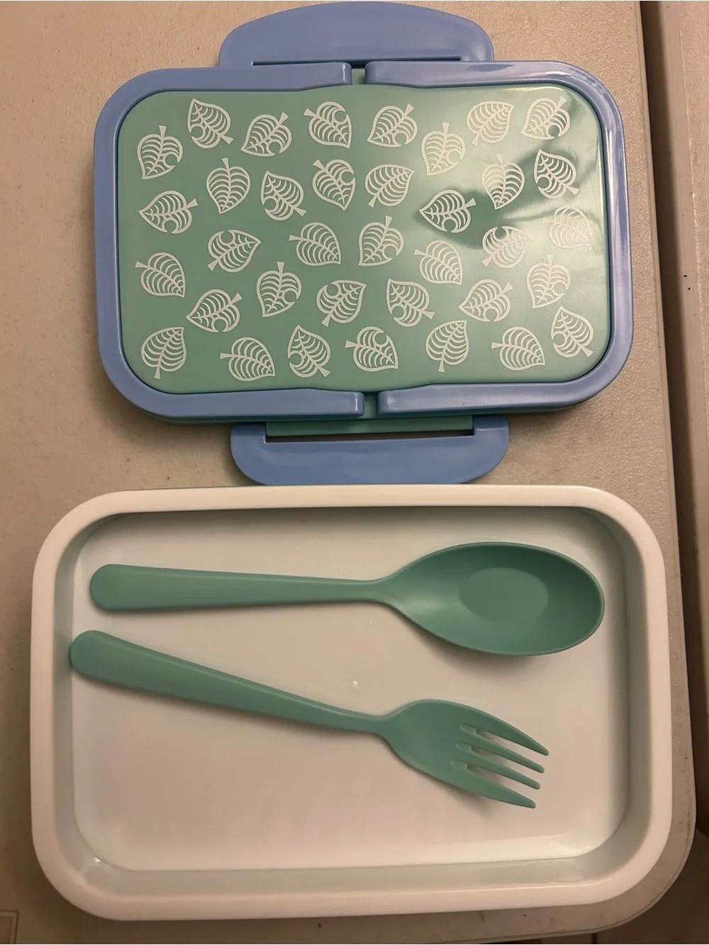 Leaf-Print Meal Prep Container in Green & Blue - Brand Unspecified